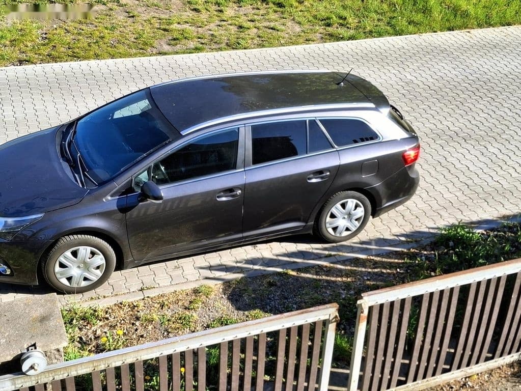 2013 Toyota AVENSIS - 9