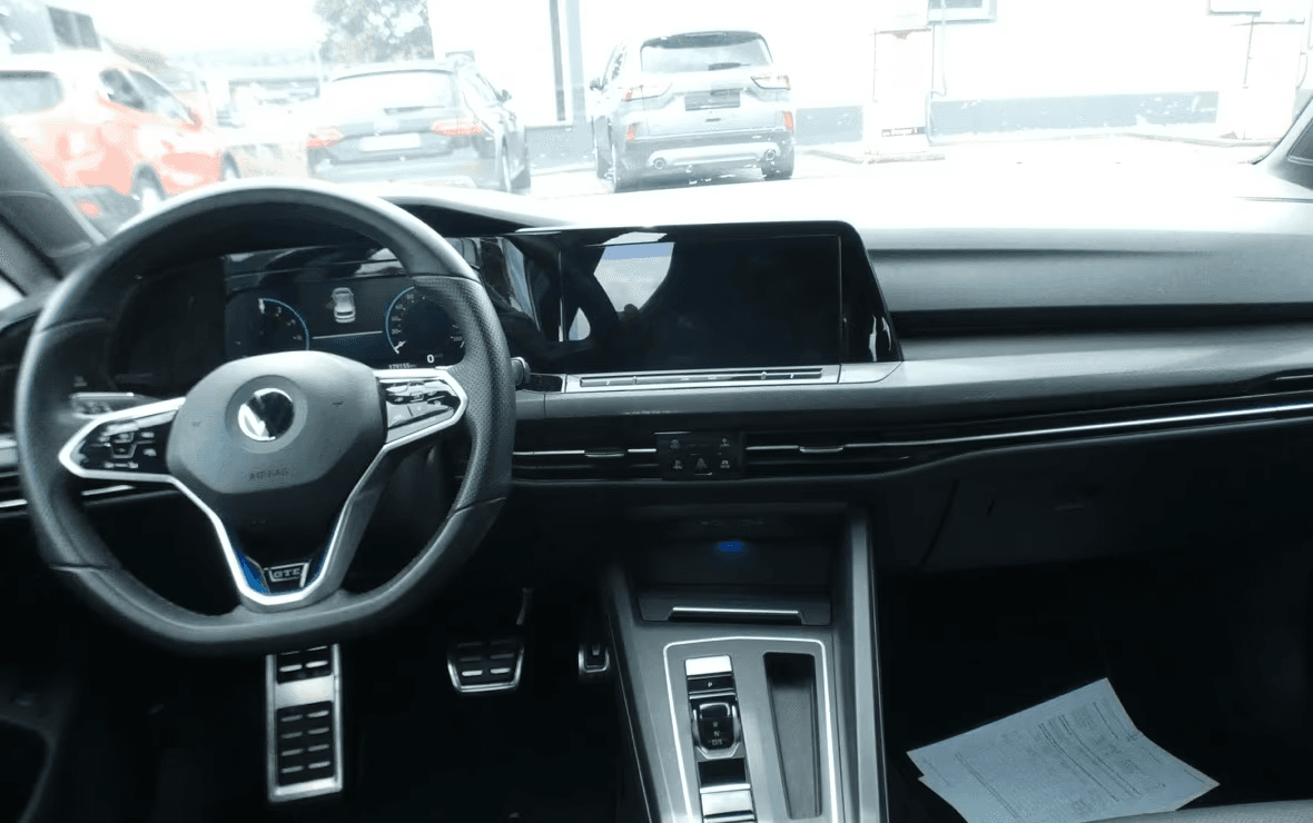 2022 Volkswagen GOLF - 9