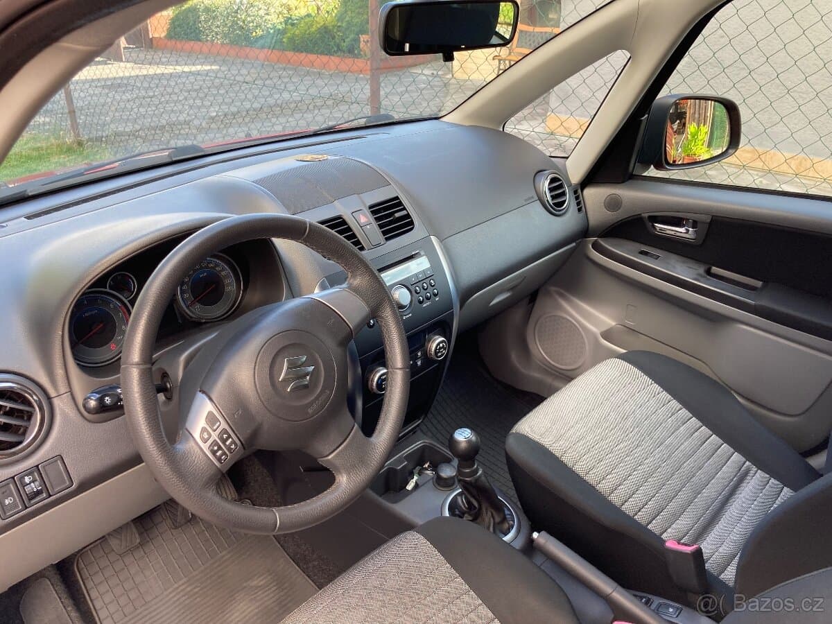 2010 Suzuki SX4 - 9