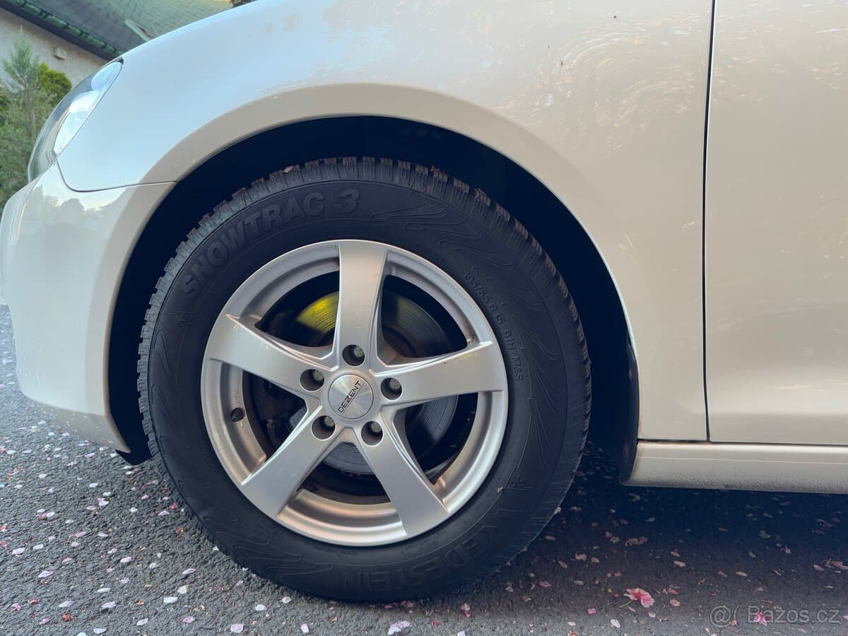 2010 Volkswagen GOLF - 9