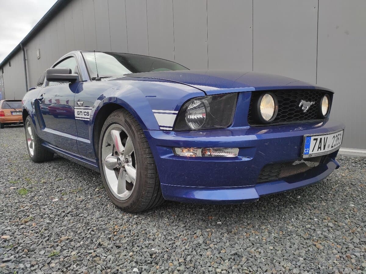 2009 Ford MUSTANG - 9