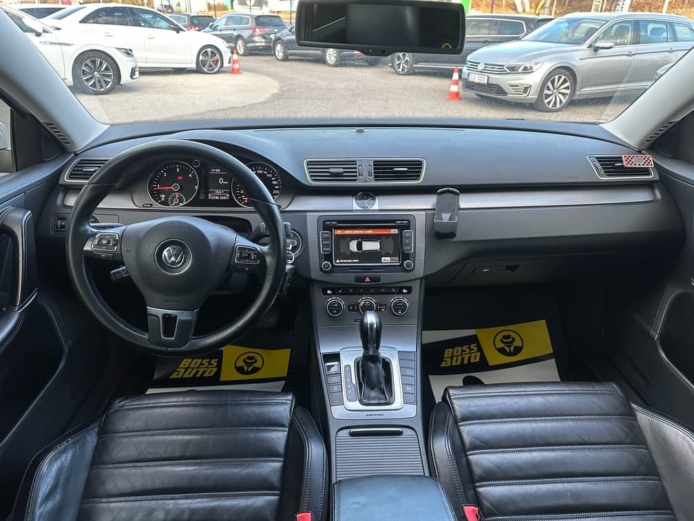 2012 Volkswagen PASSAT - 9