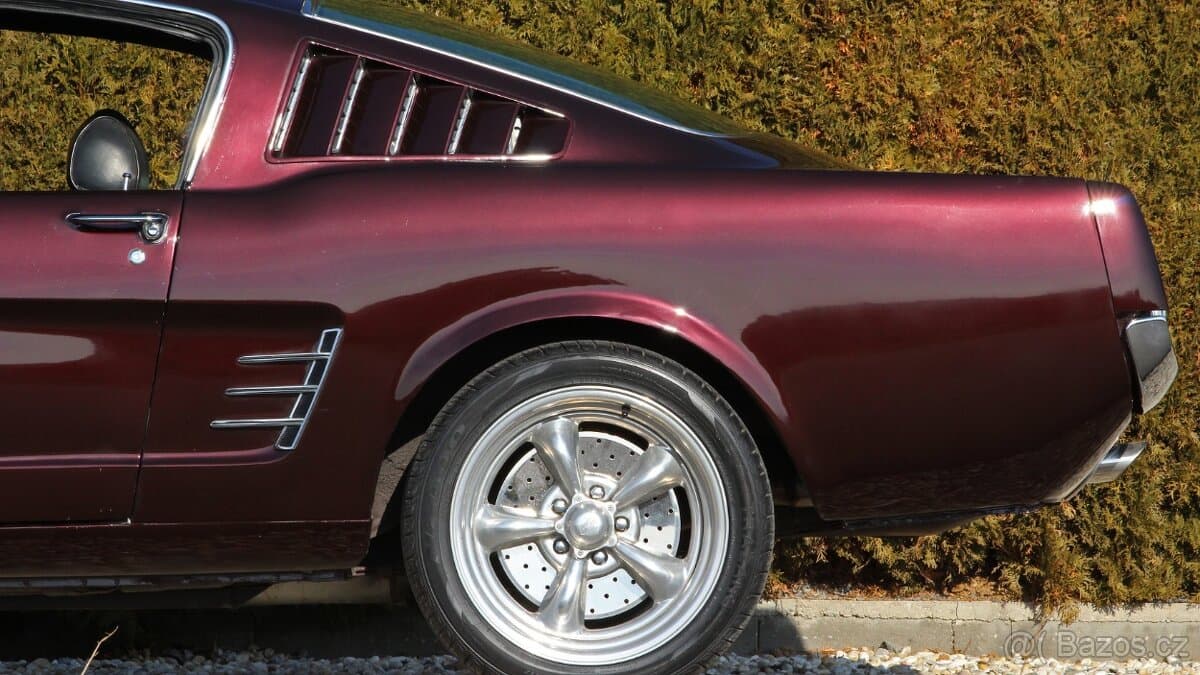 1966 Ford MUSTANG - 9