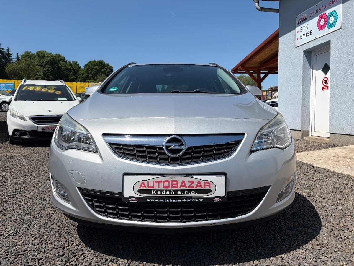 2011 Opel ASTRA - 9