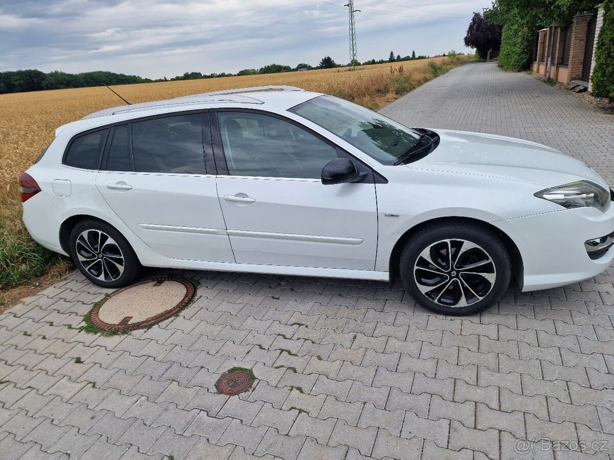 2015 Renault LAGUNA - 9