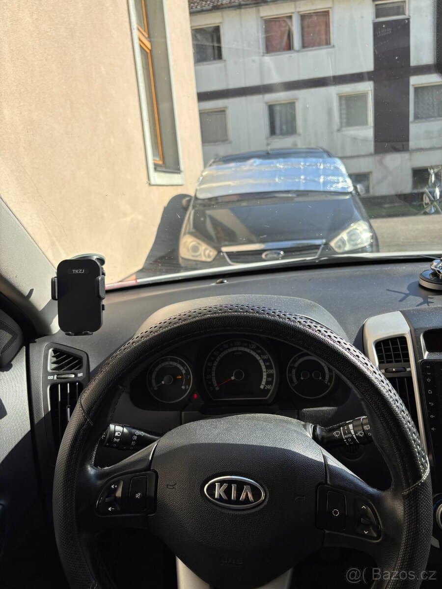 2010 Kia PROCEED - 9