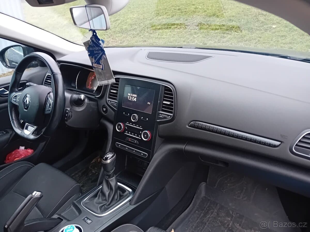 2017 Renault MEGANE - 9