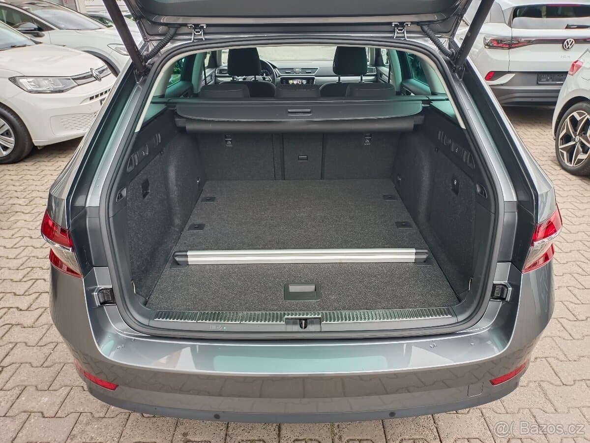 2023 Škoda SUPERB - 9