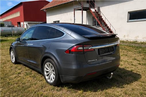 2017 Tesla MODEL X - 9