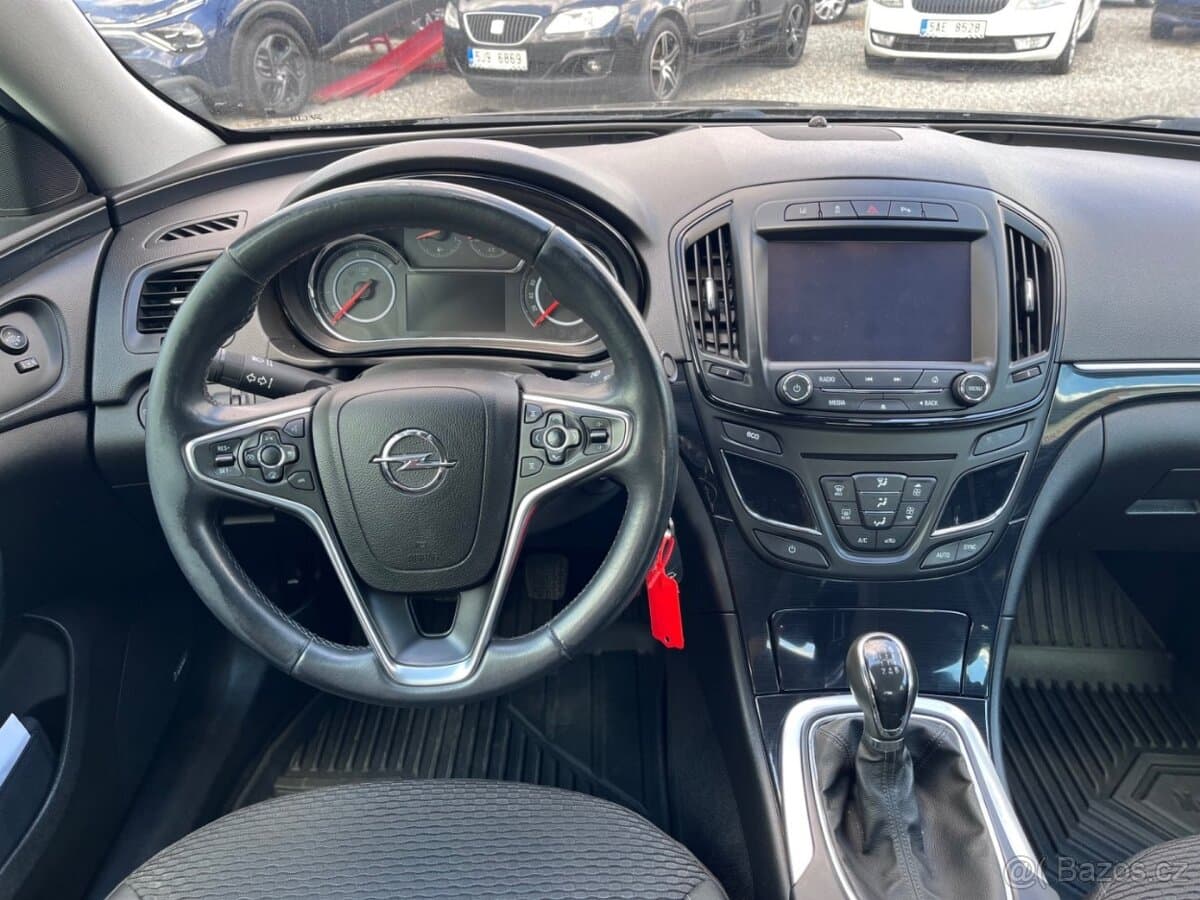 2015 Opel INSIGNIA - 9