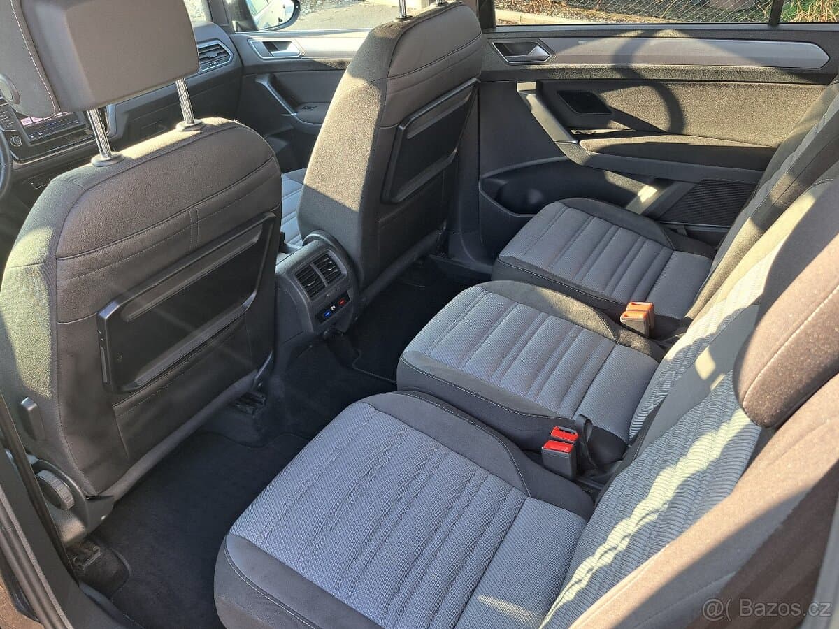 Volkswagen TOURAN - 9