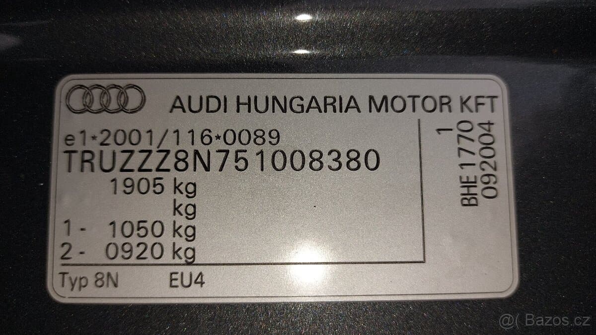 2004 Audi TT - 9