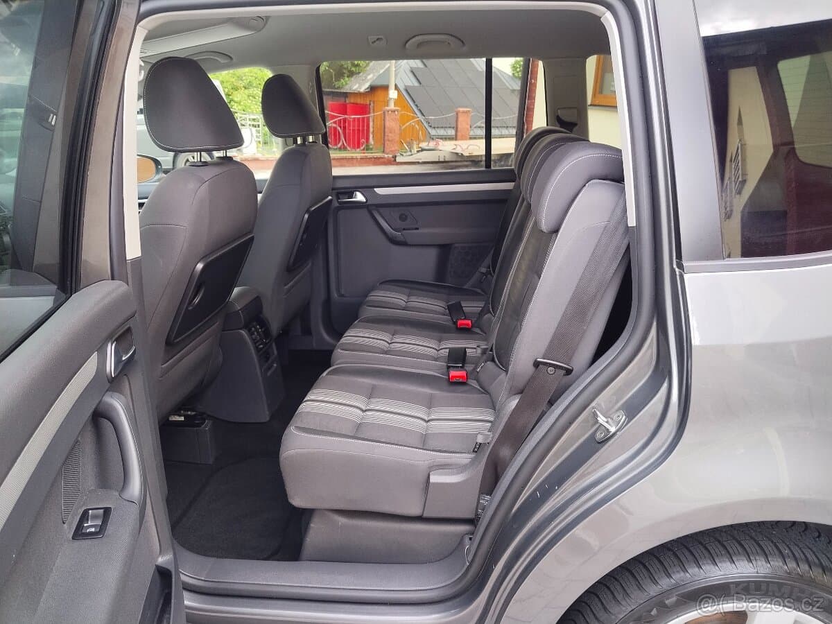2012 Volkswagen TOURAN - 9