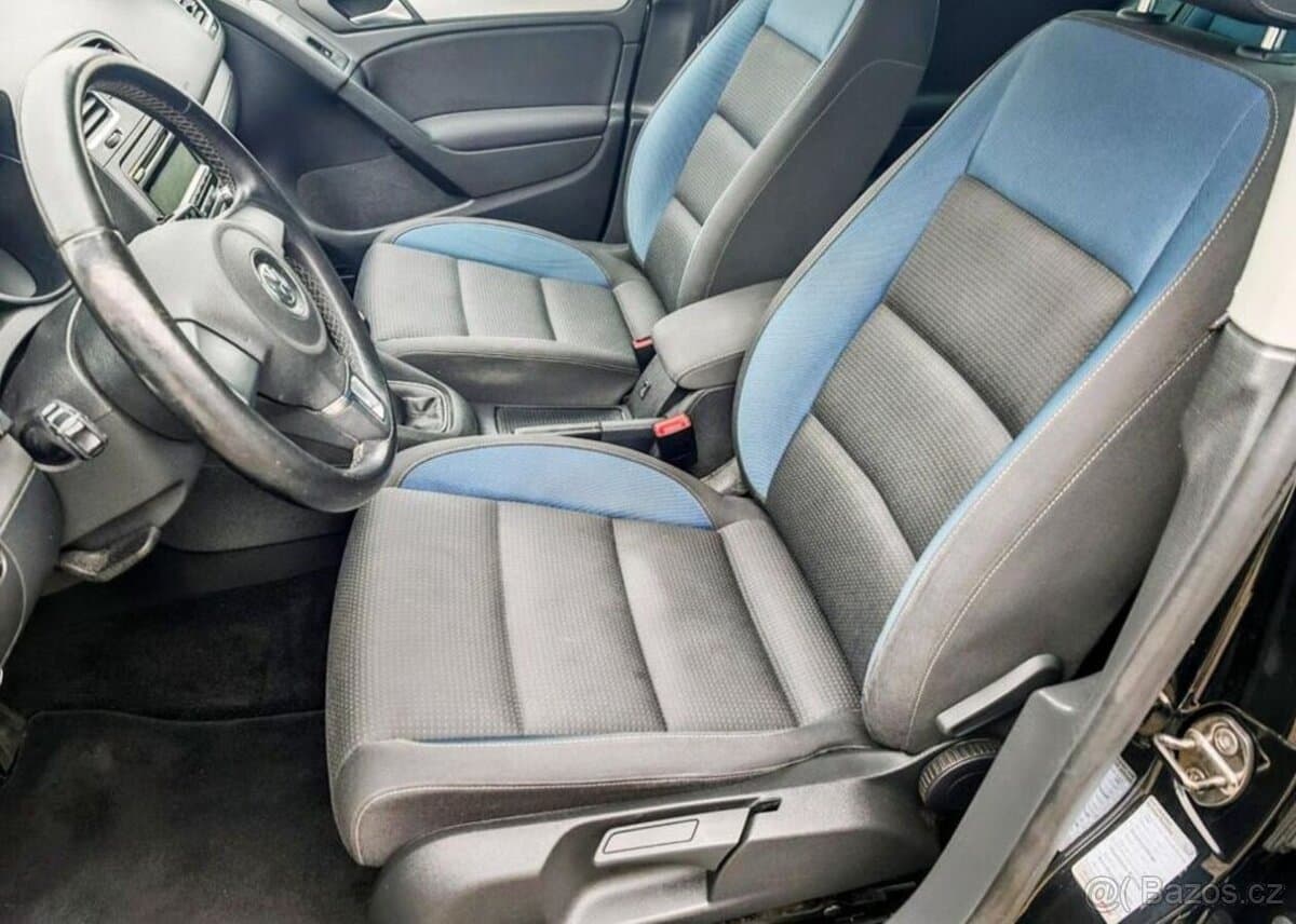 2011 Volkswagen GOLF - 9