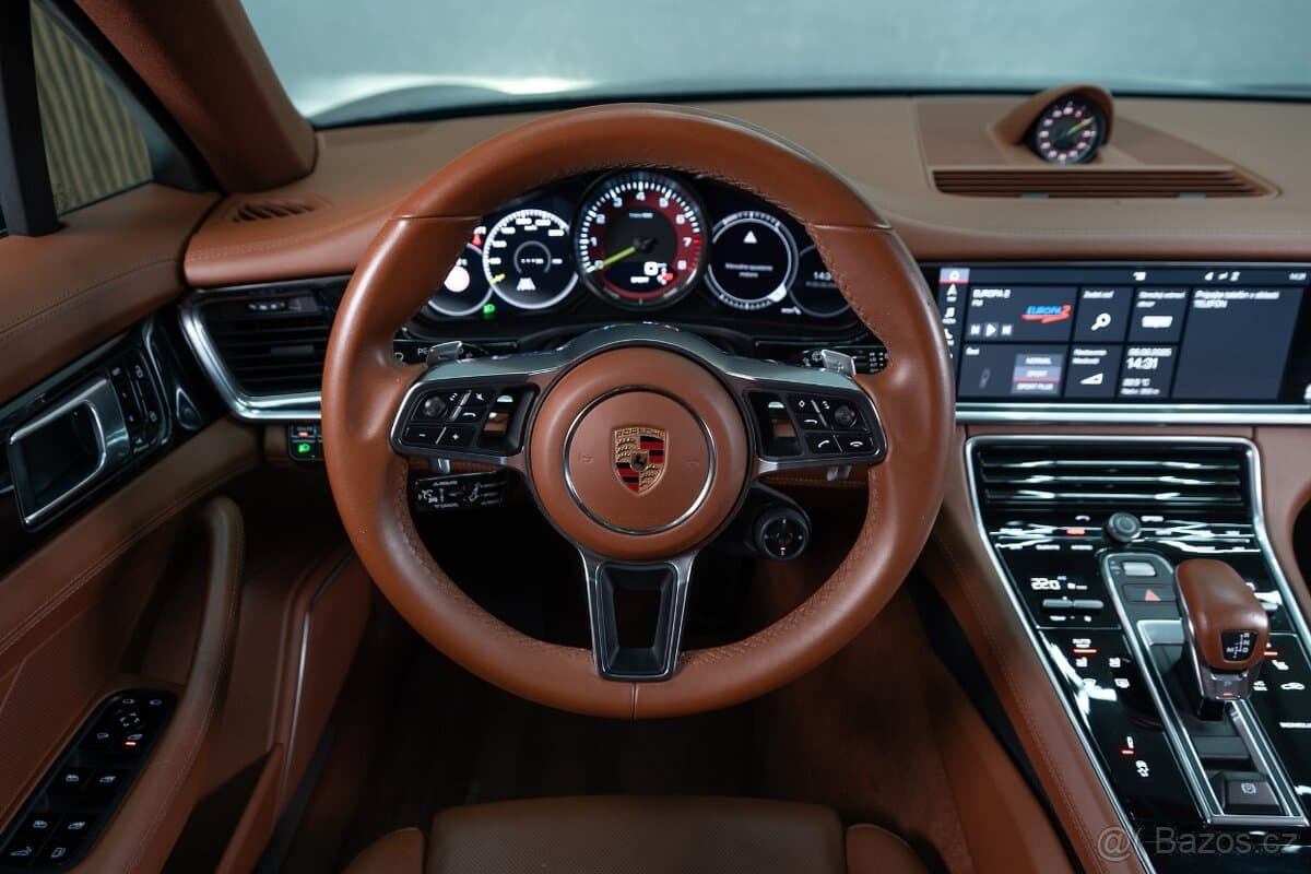 2019 Porsche PANAMERA - 9