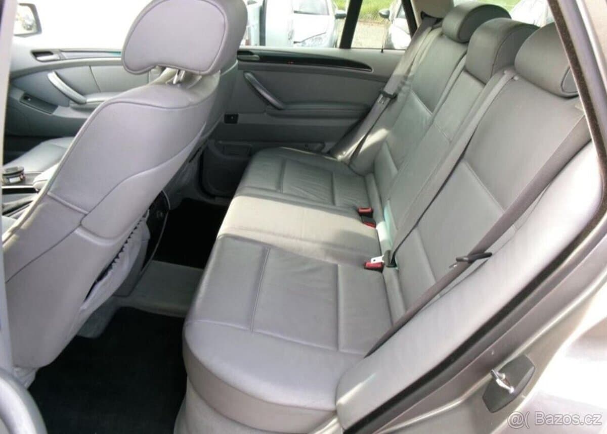 2004 BMW X5 - 9
