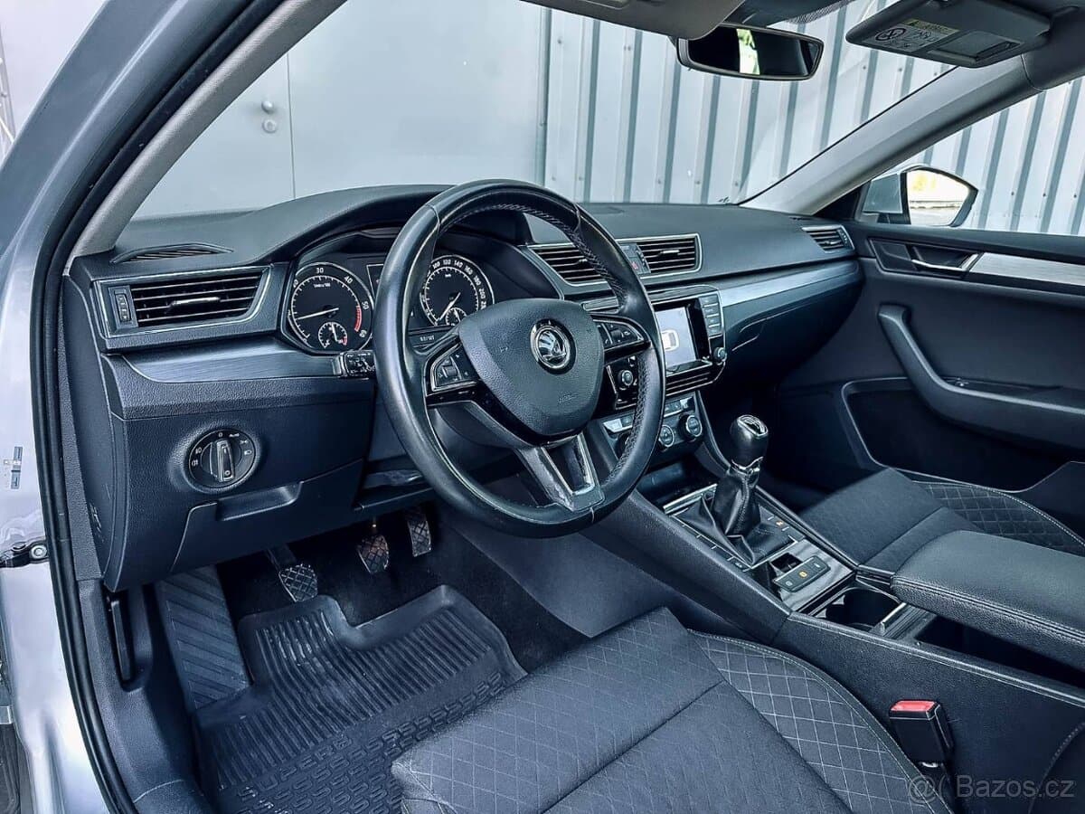 2015 Škoda SUPERB - 9