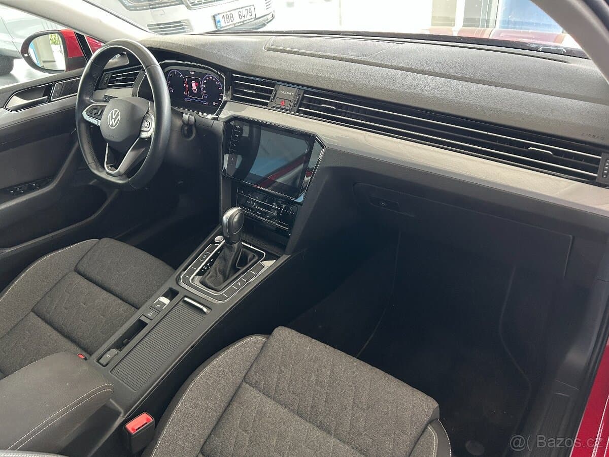 2024 Volkswagen PASSAT - 9