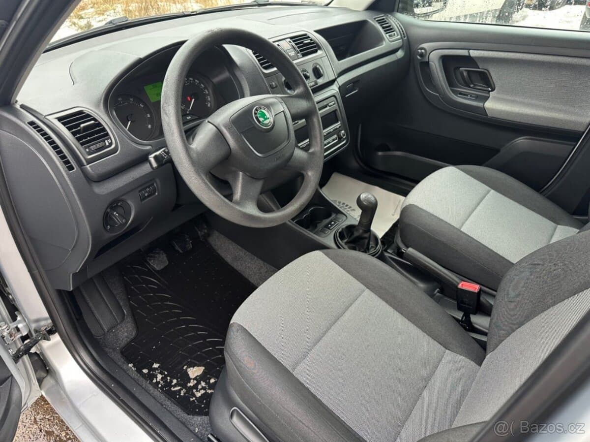 2010 Škoda FABIA - 9
