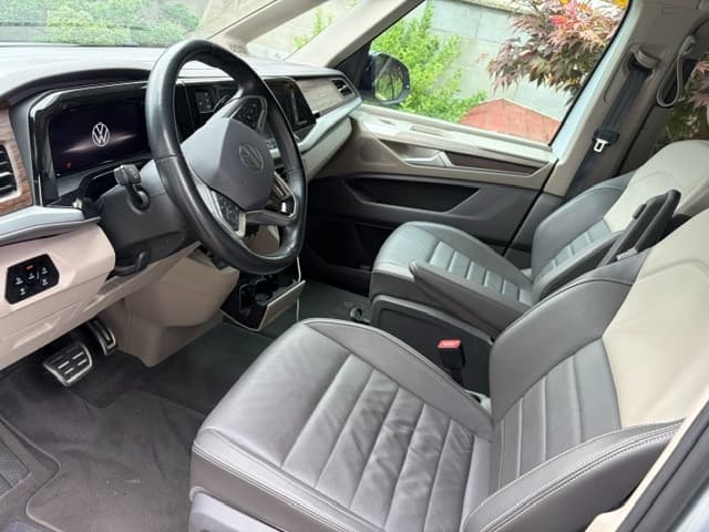 Volkswagen MULTIVAN - 9