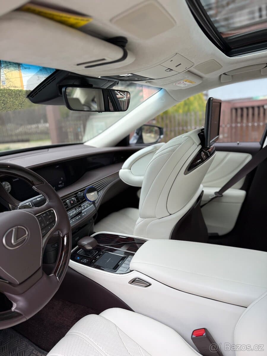 2019 Lexus LS - 9