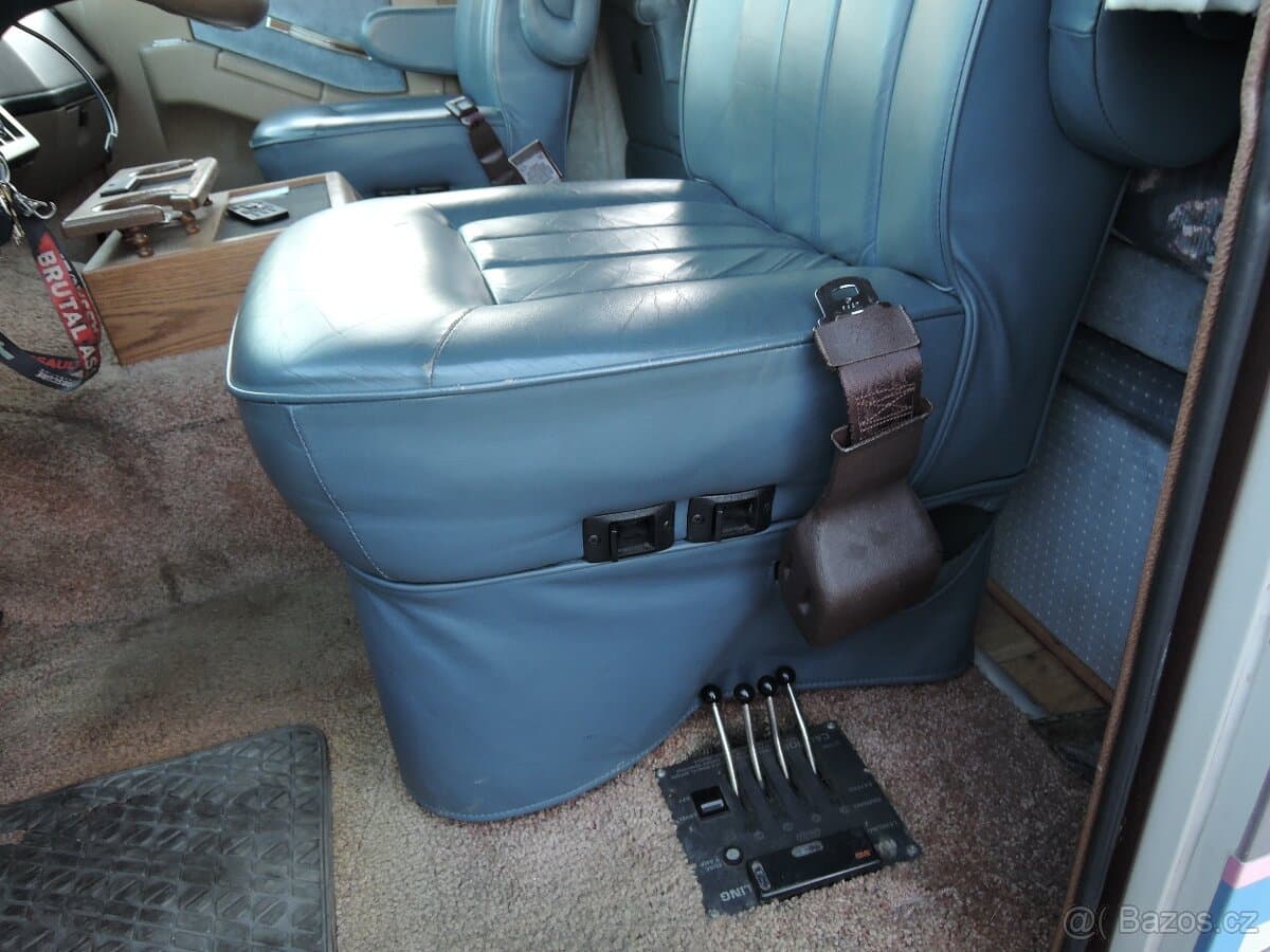 1990 Ford OSTATNÍ - 9