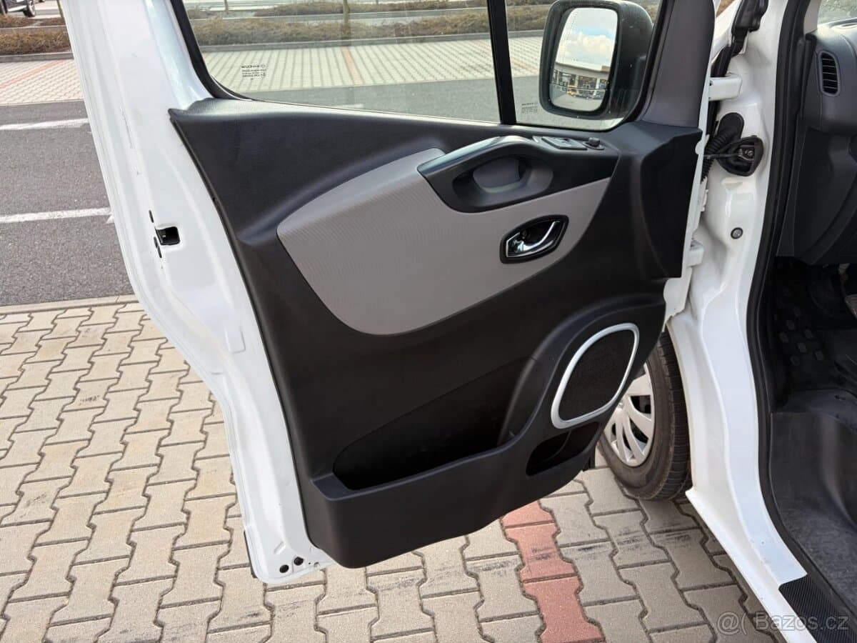 2018 Renault TRAFIC - 9