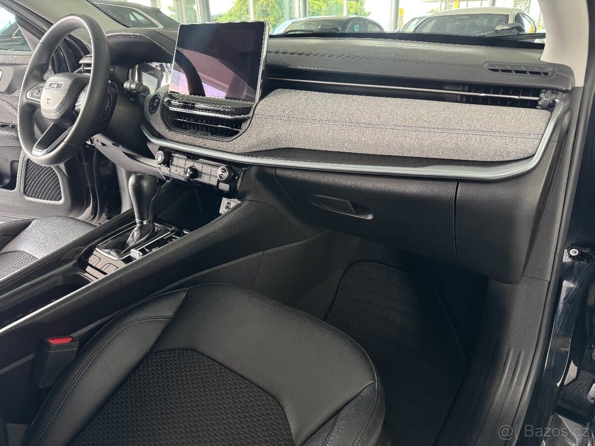 2021 Jeep COMPASS - 9