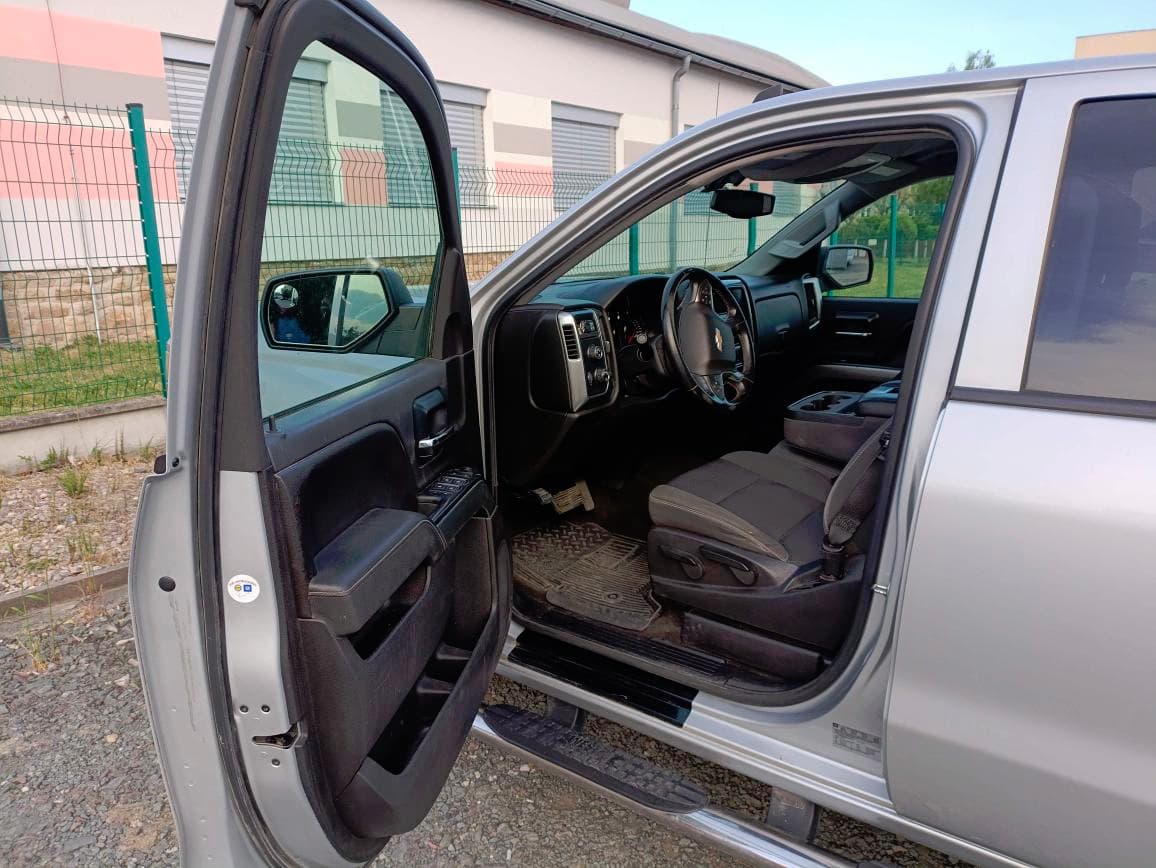 2014 Chevrolet SILVERADO - 9