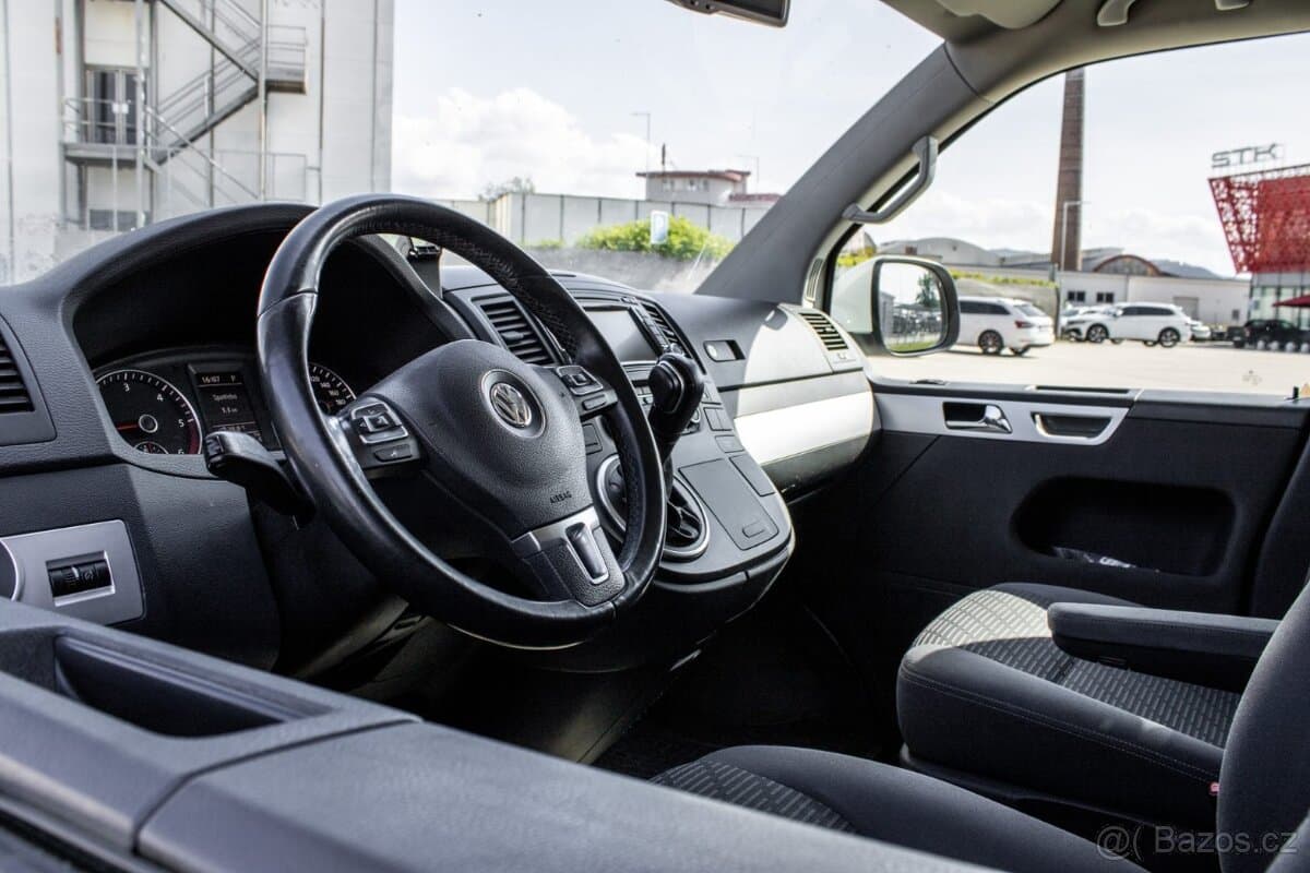 2018 Volkswagen MULTIVAN - 9