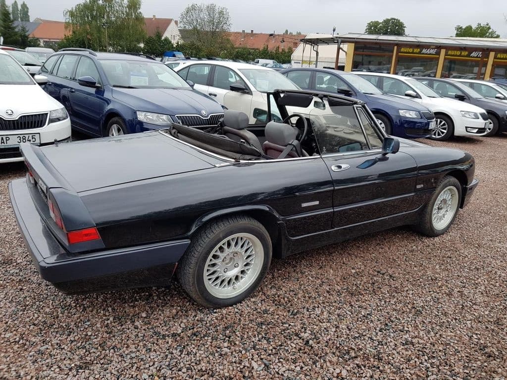1987 Alfa Romeo SPIDER - 9
