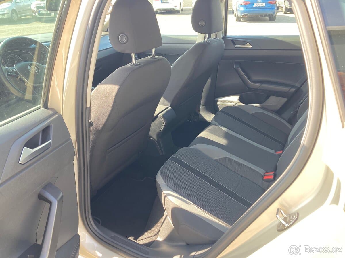 2018 Volkswagen POLO - 9