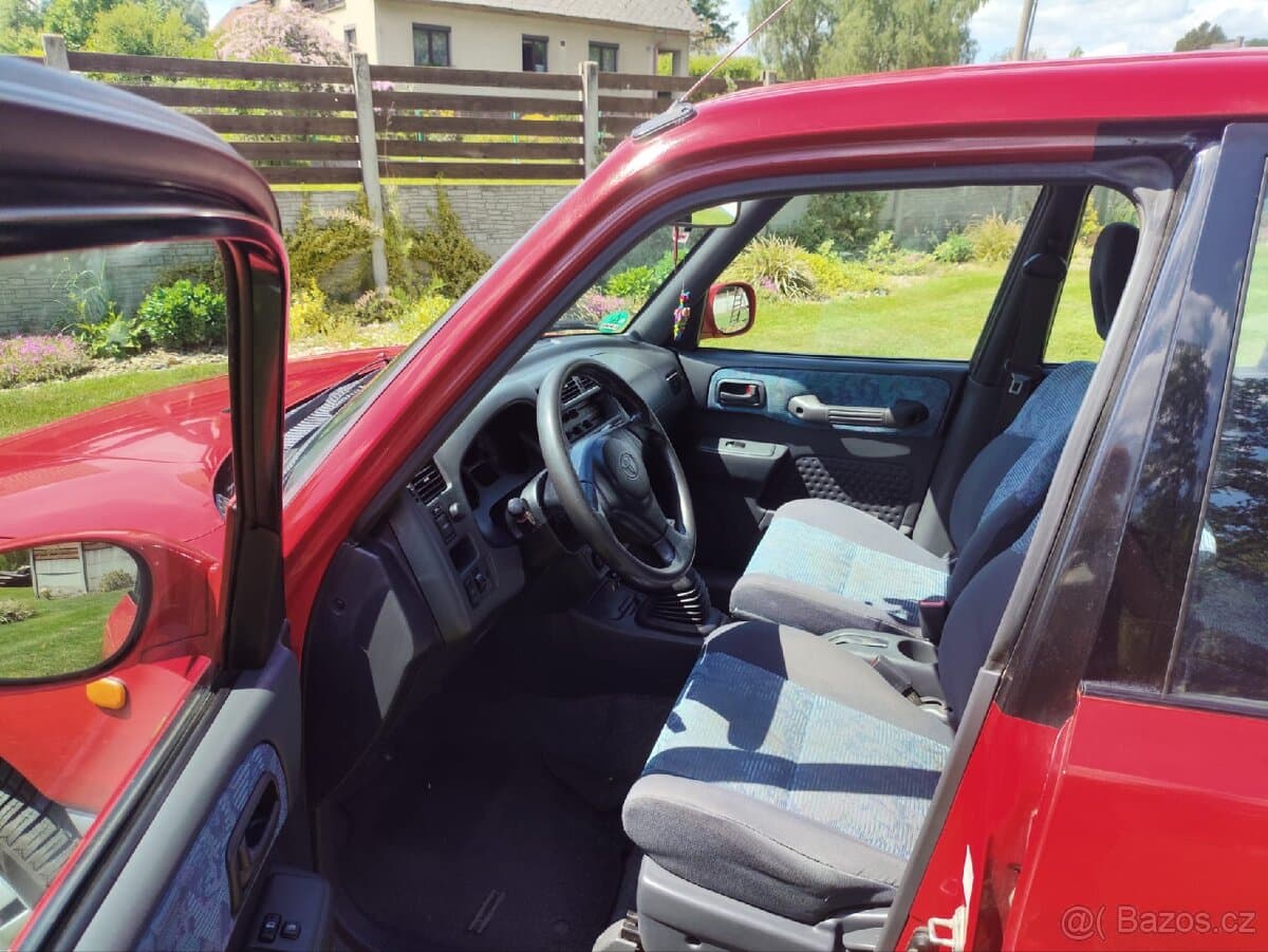 1997 Toyota RAV4 - 9
