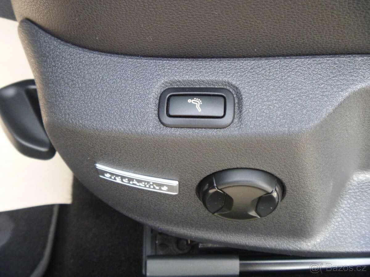 2013 Volkswagen GOLF - 9