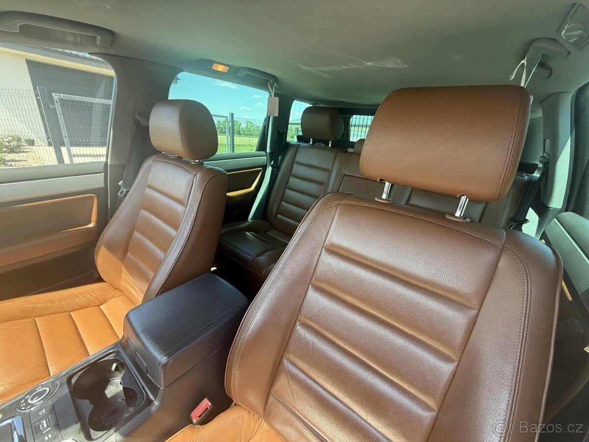 2006 Volkswagen TOUAREG - 9