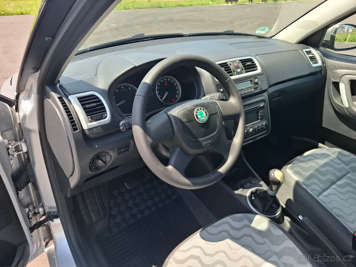 2010 Škoda FABIA - 9
