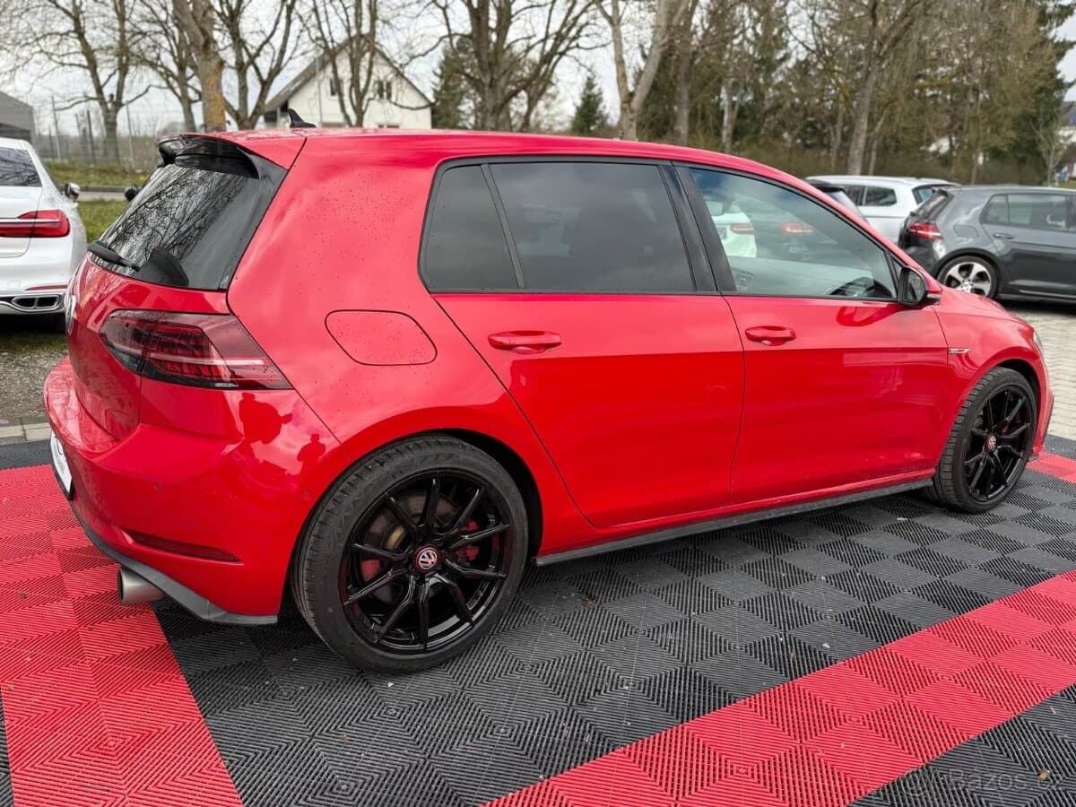 2016 Volkswagen GOLF - 9