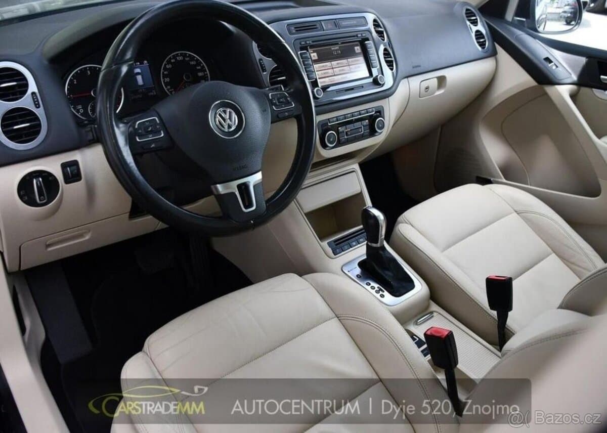 2012 Volkswagen TIGUAN - 9