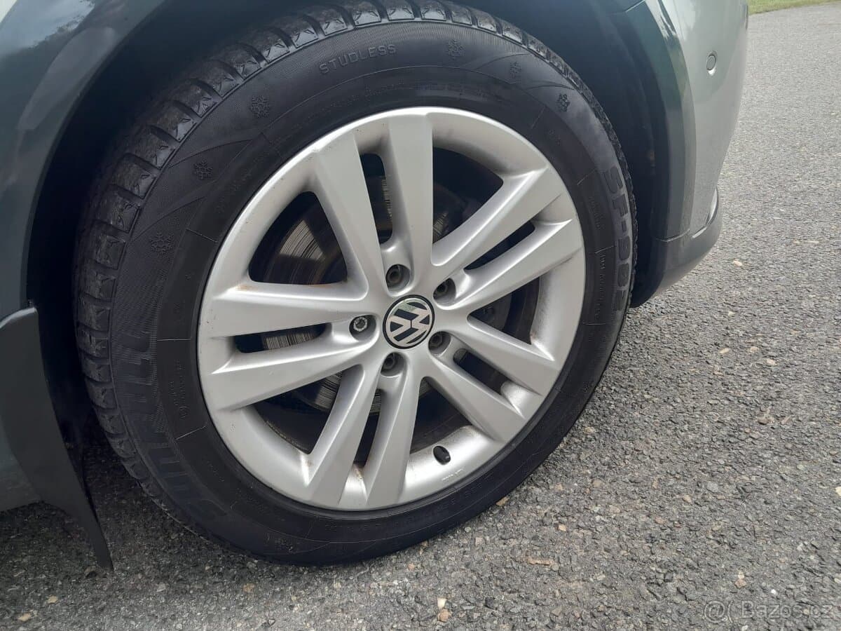 2012 Volkswagen PASSAT - 9