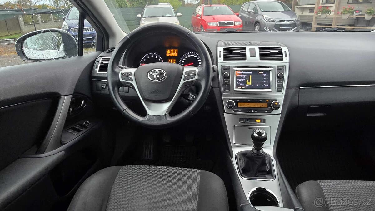 2013 Toyota AVENSIS - 9