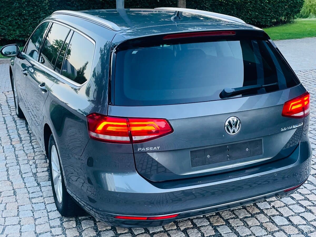 2016 Volkswagen PASSAT - 9
