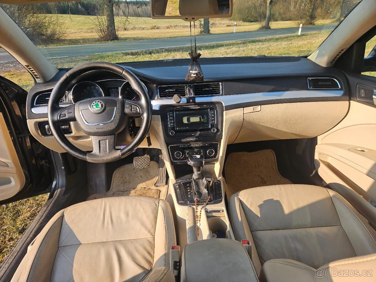 2011 Škoda SUPERB - 9