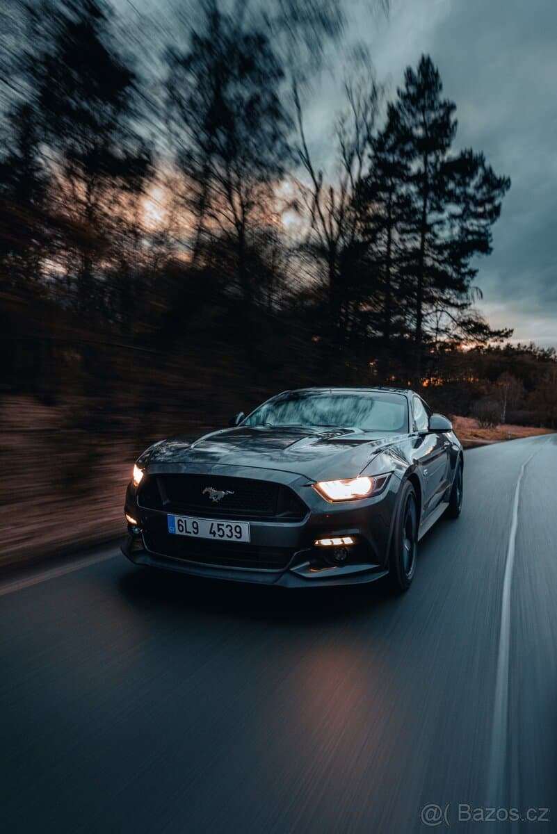 2017 Ford MUSTANG - 9