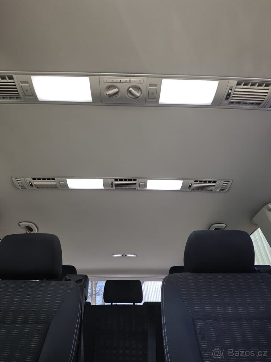 2018 Volkswagen MULTIVAN - 9