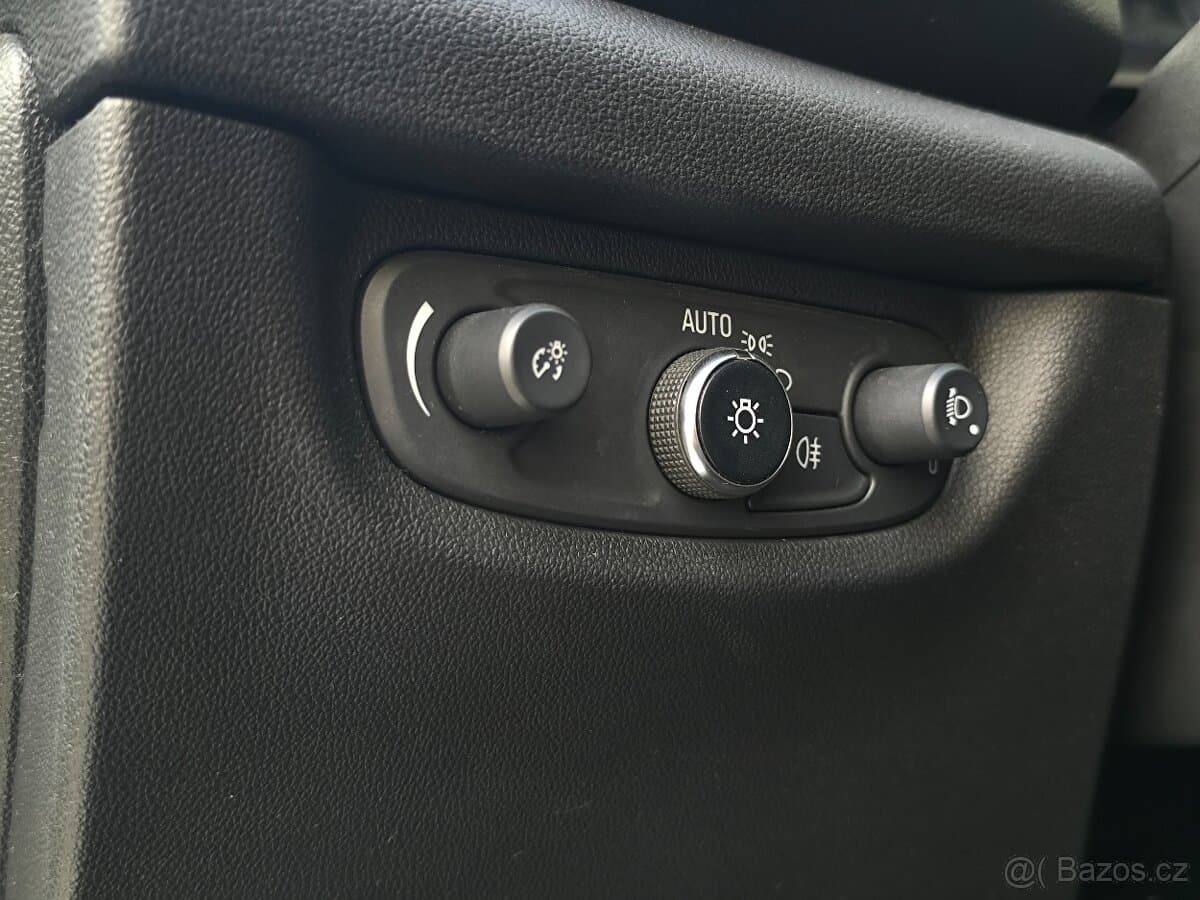 2018 Opel INSIGNIA - 9