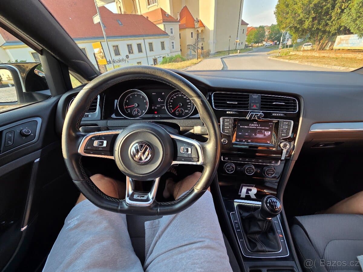 2014 Volkswagen GOLF - 9