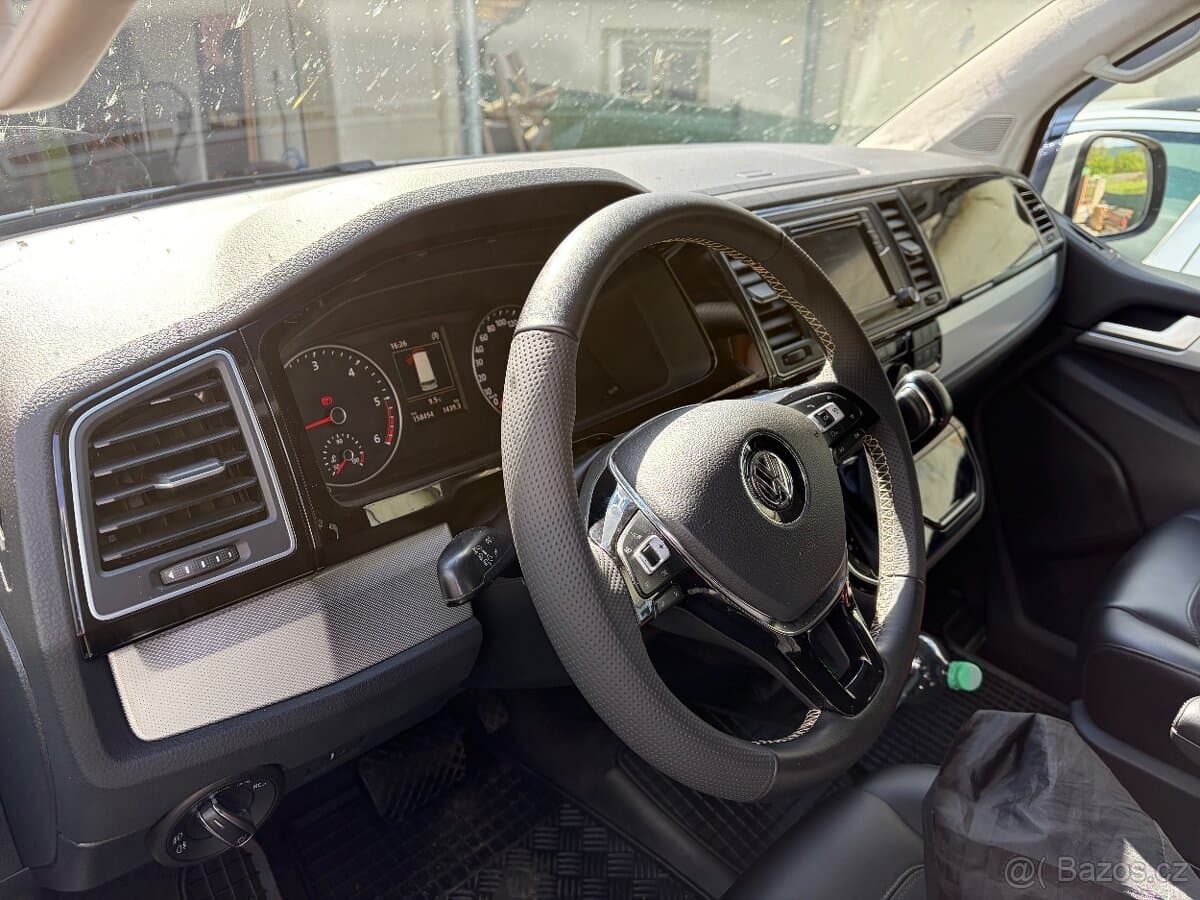 2017 Volkswagen MULTIVAN - 9