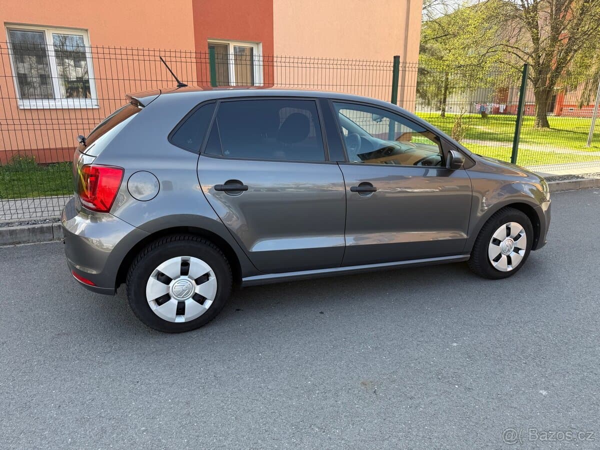 2014 Volkswagen POLO - 9