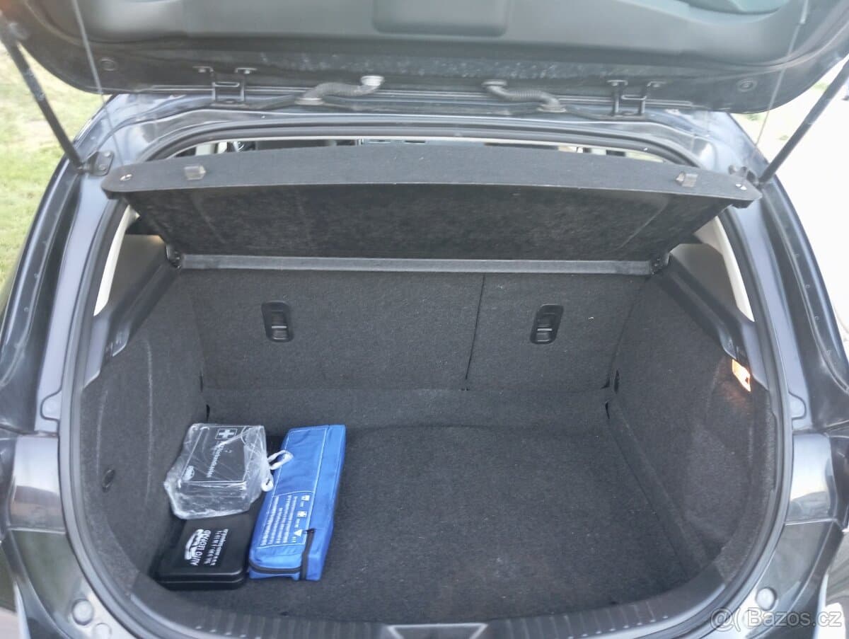 2009 Mazda 3 - 9