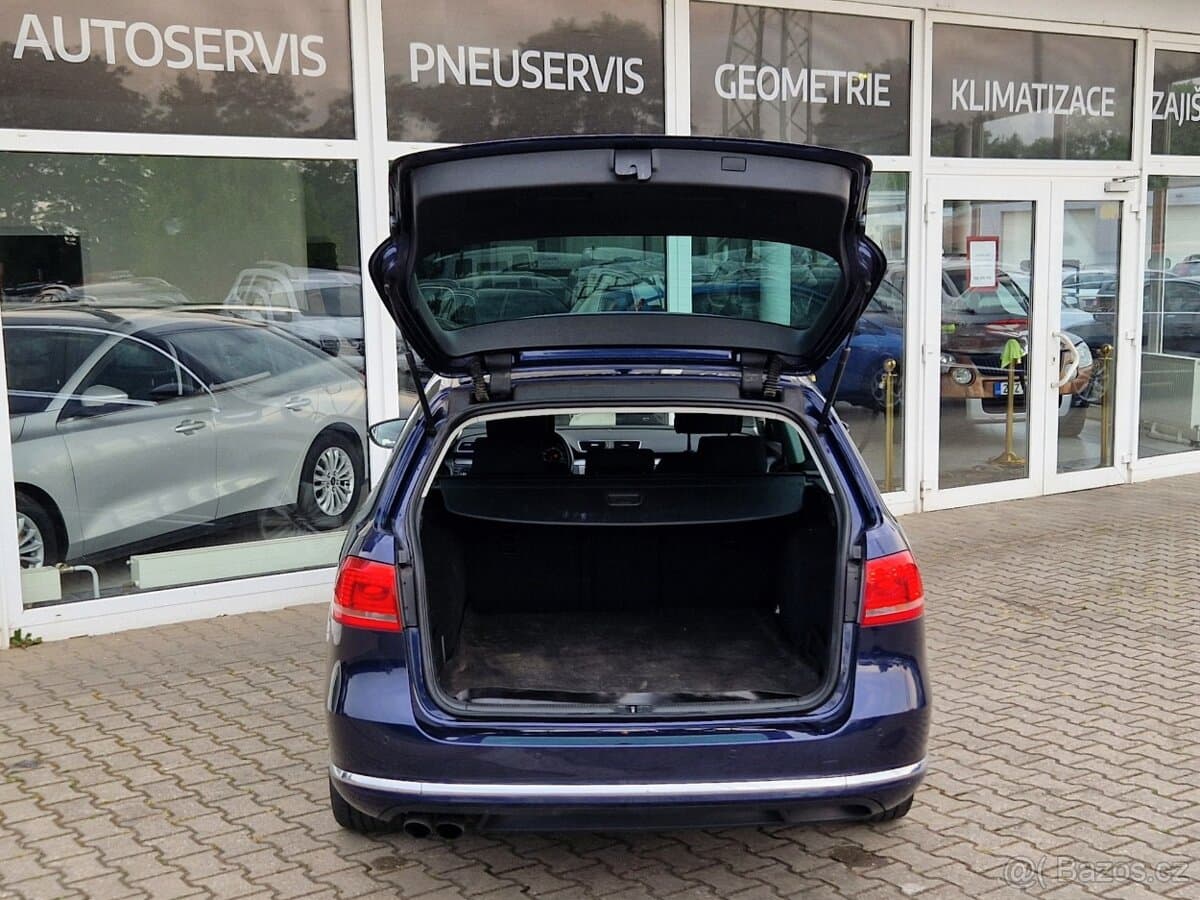 2013 Volkswagen PASSAT - 9